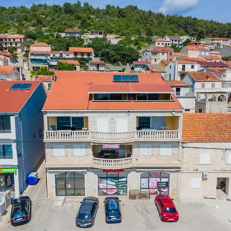 Dea Caeli Pensión 4*