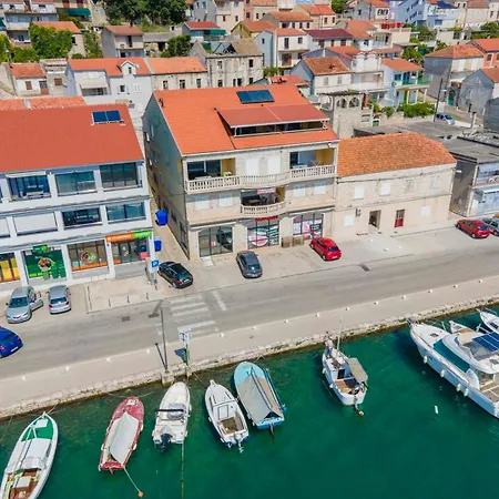 Pensión Dea Caeli Vela Luka